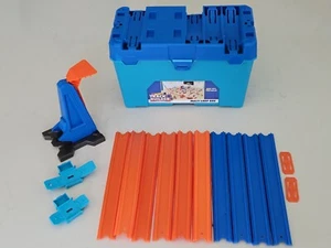 Hot Wheels Track Builder System 2017 caja de bucle múltiple juego pistas, solo piezas - Imagen 1 de 6