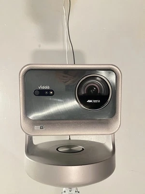 Hisense vidda C2 Ultra 4K UHD Projector (Chinese Version) with extra remote cont - Image 1 of 4