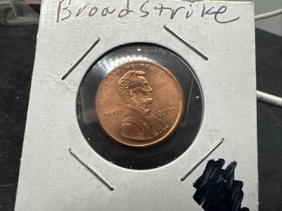 Centered Broadstrike 2000 P 1c Lincoln Cent Error Coin Uncirculated RB - Image 1 of 4