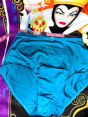 VTG SZ 2XL Second Skin panties GLOSSY WET SATIN Green - Image 1 of 4