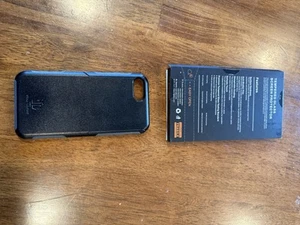 iPhone SE (2nd Generation) Case And Screen Protectors - Picture 1 of 2