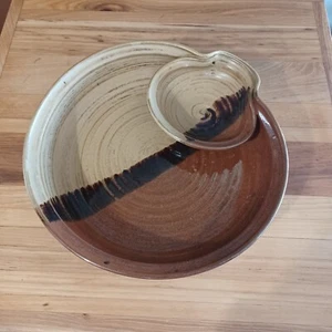 Signierte Kunstkeramik Chip und Dip braune Westernfarben 11 Zoll unbekannter Künstler - Bild 1 von 11