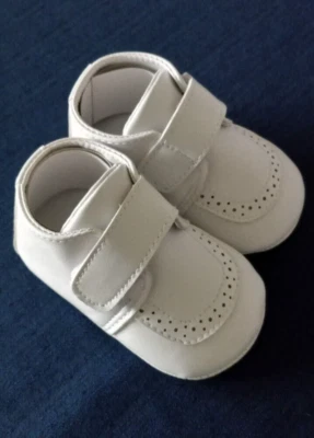 Novo Presente Natal/Batizado/Casamento Bebê Menino/Menina Sapatos Brancos 3-6M Tamanho 1" - Imagem 1 de 4