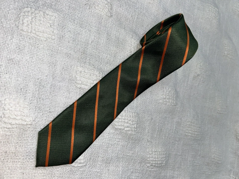 Gravata Rep BDG Urban Outfitters verde laranja 100% seda  - Imagem 1 de 4