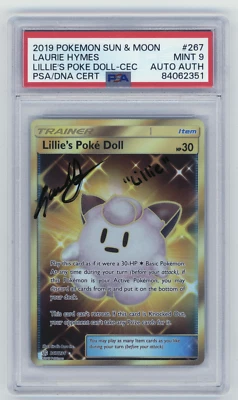 PSA MT 9 Firmado Laurie Hymes Pokémon Lillie's Poke Muñeca Eclipse Cósmico 267/236 Foto 1 de 2