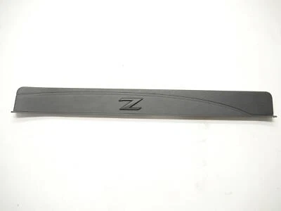 Nissan 370z Z34 NISMO 2009-2020 umbral de la puerta del conductor placa de patada moldura negra OEM Foto 1 de 4