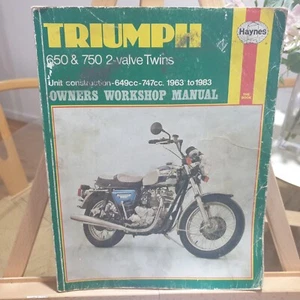 Haynes Triumph 650 & 750 2-Valve Twins Owners Workshop Manual 1963 to 1983 - Picture 1 of 18