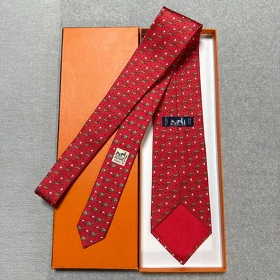 Hermes 真丝领带红马鸟图案 9.1 厘米宽聚酯纤维二手 — 第 1/4 张图片