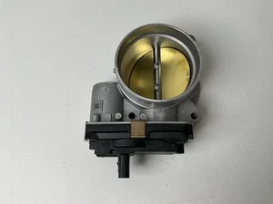 *Genuine GM OEM 2014-2024 5.3 Liter Fuel Injection Throttle Body - GM (12740725) - Foto 1 di 8