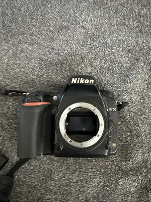 Cámara digital Nikon D750 24,3 MP SLR negra (solo cuerpo) Foto 1 de 4