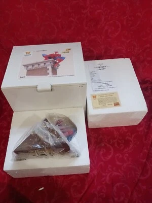Pop 1 rare ATTAKUS spiderman building statue figure porcelain hand paint marvel Foto 1 de 3