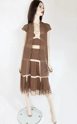 La Perla intricate lace Dress fully lined, features embroidered trim AU 10 CHOC Foto 1 de 3