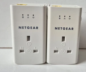 2 x Netgear Powerline 500 XAV5421 + Outlet Powerline Adapter UK - Zdjęcie 1 z 4