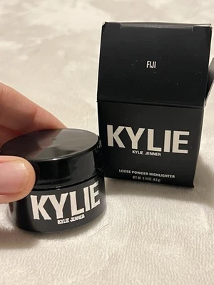 Polvo iluminador suelto Kylie Jenner Cosmetics Fiji resplandor descontinuado RARO Foto 1 de 4