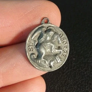 5.0 G Vintage CREED Saint George Medal Sterling Silver 925 Religious Charm - Picture 1 of 6