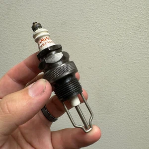 Vtg Champion 45 Spark Plug - Collectible Spark Plug / Automobilia - Picture 1 of 7