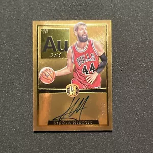 2015-16 Gold Standard NIKOLA MIROTIC #AU-NM 10/79 Chicago Bulls AUTO - NBA CARD - Picture 1 of 6