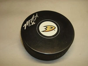 Mike Santorelli Signed Anaheim Ducks Hockey Puck Autographed 1B - Picture 1 of 2