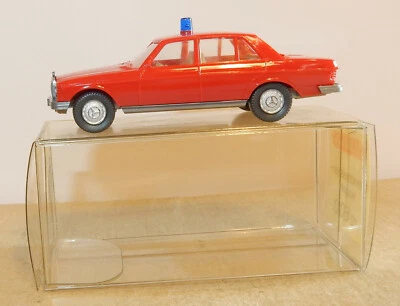 WIKING Ho 1/87 Mercedes Benz 240 D Pompieri Brandmeisterwagen Fire #12600 Box - Immagine 1 di 4