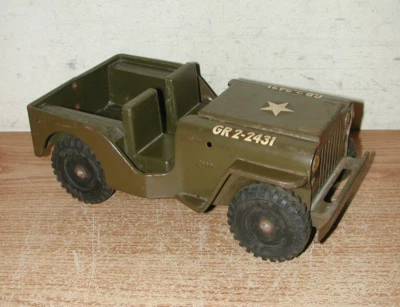 VINTAGE 1960'S TONKA PRESSED STEEL GREEN ARMY MILITARY JEEP GR2-2431 - Image 1 of 4