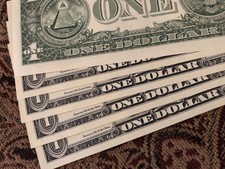 FIVE (5) $1 One Dollar Bills BEP CRISP UNCIRCULATED 2009 CLEVELAND "FRB"