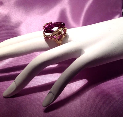 20ct. HUGE ALEXANDRITE  & 14K YELLOW GOLD RING 5 - RETRO SETTING - Image 1 of 4