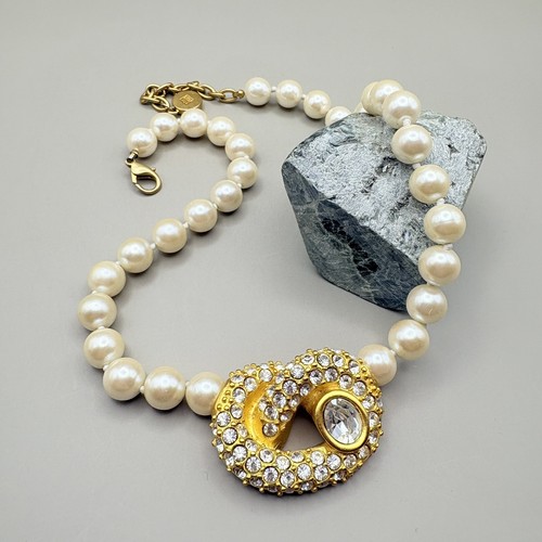 Givenchy Filo di perle d'acqua dolce finto vintage con Chocker Infinity Pretzel