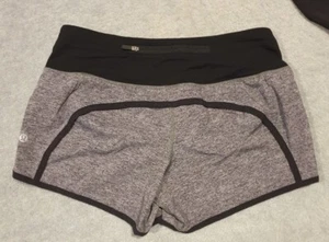 LULULEMON Women’s Running Gym Active Speed Shorts - Size 4 US / 8 AUS Grey Black - Picture 1 of 2