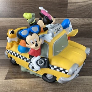 "Alcancía de monedas vintage Disney Fab 5 Mickey Mouse & Friends taxi coche 6"" x 8""" - Imagen 1 de 11