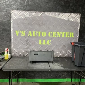 16-25 Malibu Black Dashboard Dash Passenger RH Glovebox Glove Box Bin OEM - Picture 1 of 9