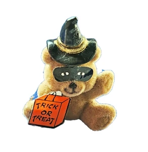 World Trend PIN Halloween Vintage BEAR WITCH Trick or Treat FLOCKED 1980s Tac - Picture 1 of 3
