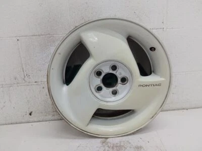 Pontiac Grandam 1995 rueda de aluminio 15x6 (blanco)  Foto 1 de 4