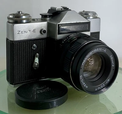 Очень редкая ZENIT E точка и снимать пленочная камера + Helios-44M-4 объектив + серебро + проверено - Изображение 1 из 4