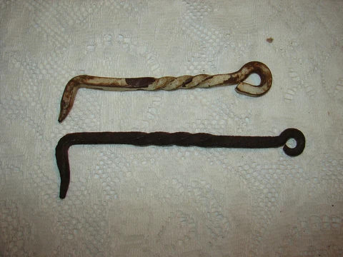 2 Antique Hand Forged Wrought Iron Barn Shed Garden Gate Twisted Hooks Cover