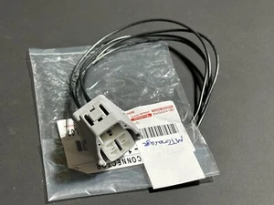 OEM NEW Backup Camera Wire Connector 2007-09 Toyota Tundra 2009-19 Toyota Tacoma - Picture 1 of 3