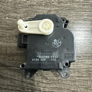 2004 2005 2006 2007 08 09 Toyota PRIUS AC Heater Vent Flap Servo Actuator Motor - Picture 1 of 2