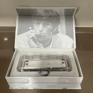 Armónica Imagine John Lennon Signature Series Hohner con estuche y caja - Imagen 1 de 12