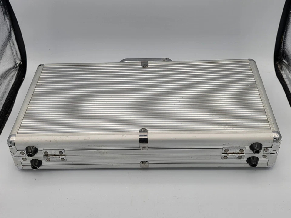 Vtg 2004 Cardinal Professional Texas Holdem Set In Carry Case - Image 1 of 4