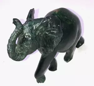 Handgeschnitzte grüne afrikanische Jade Stein Elefant Skulptur Figur - Bild 1 von 15