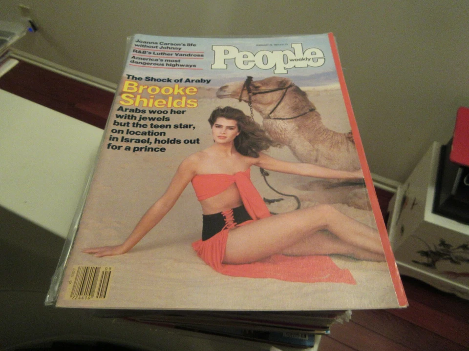 People Magazine Feb 28 1983 Brooke Shields Joanna Carson Luther Vandross - Image 1 of 1