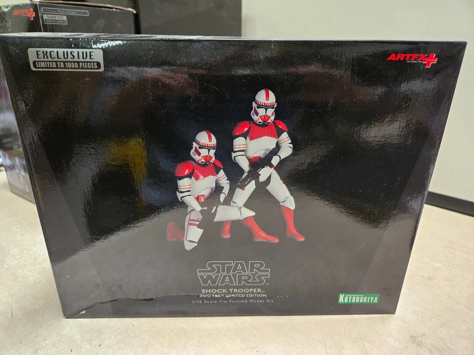 KIT DE VINILO KOTOBUKIYA ARTFX+ STAR WARS SHOCK TROOPER PAQUETE DE DOS 1/10 WONDERCON 2012 Foto 1 de 4