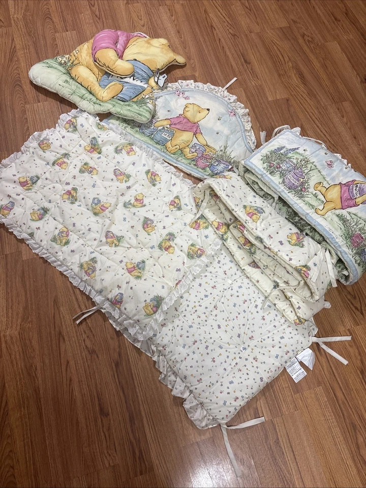 Juego de 6 piezas de ropa de cama de cuna de bebé clásico de Disney de colección 94/95 rojo calliope Foto 1 de 4