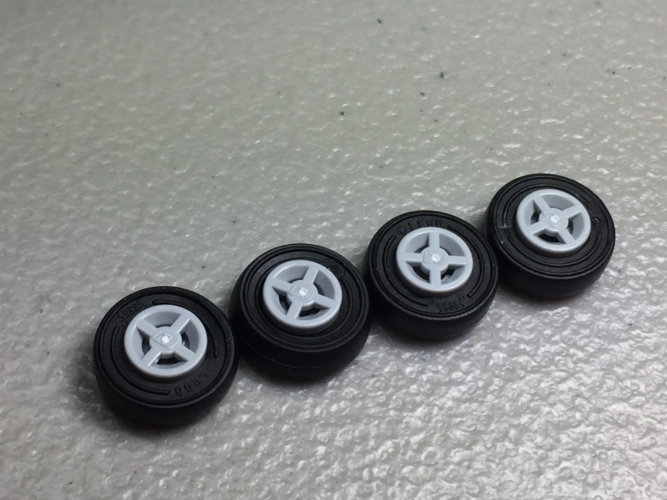 LEGO Light Bluish Gray Wheel 8mm X 6mm With Black Tire 14mm X 4mm (x4)