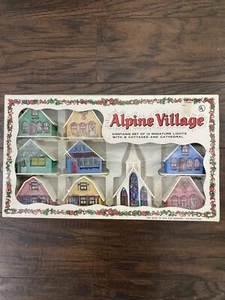 Vintage Weihnachten Alpendorf Set 8 Kunststoff Hütten 1 Dombeleuchtung - Bild 1 von 19