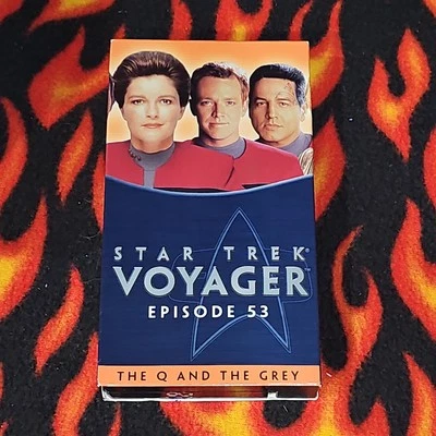 Star Trek: Voyager: Episode 53 The Q and the Grey (VHS, 2002) - Imagem 1 de 4