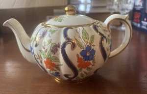 Vintage Gibsons Staffordshire England teapot - Picture 1 of 3