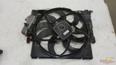 2014 BMW 328i Radiator Cooling Fan Assembly — 第 1/4 张图片