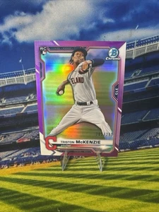 Bowman Chrome 2021 - Triston McKenzie #6 refractor fucsia 205/299 (RC) - Imagen 1 de 2