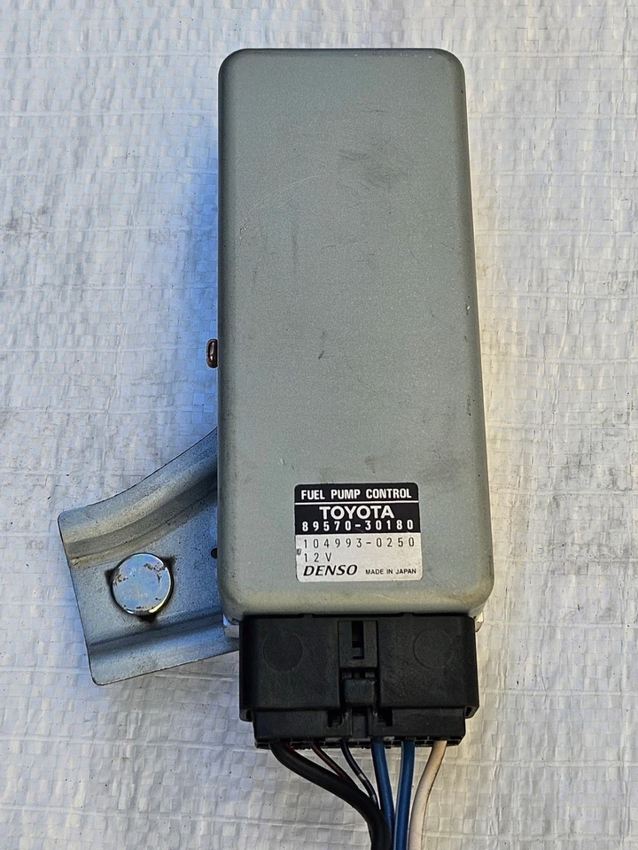 98-05 Lexus GS 300.400 GS 430 Chassis Fuel Pump Control OEM 89570-30180 Foto 1 de 1