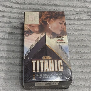 Titanic 1998 VHS Paramount 2-Tape Box Set, New Sealed - Picture 1 of 5
